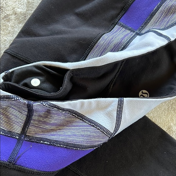 Lululemon Black Leggings with Colorblock Waistband - Picture 3 of 3